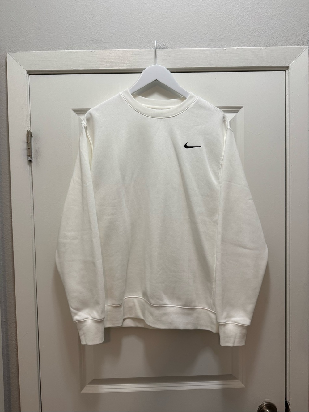 Nike Club Swoosh Men's Fleece Crew Sweatshirt Top White